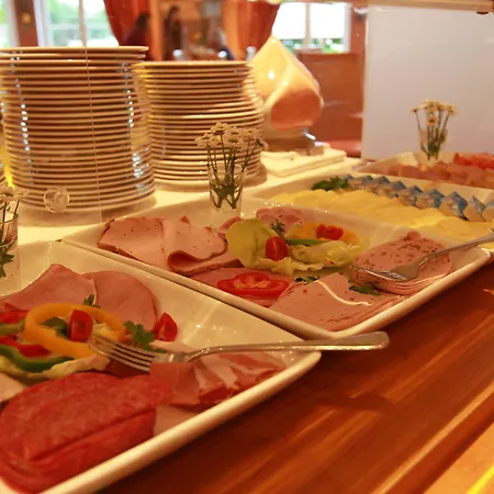 Thermenhotel Viktoria Hotell
